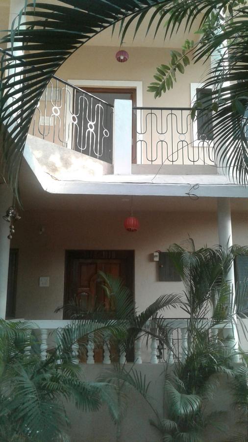 Esha Apartment Calangute Luaran gambar